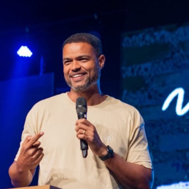 Pr. Alex